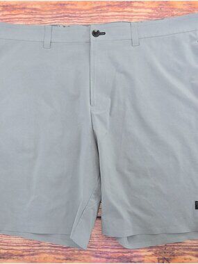 Travis Mathew Mens Grey Golf Shorts Size 40